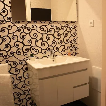 S Tiago House